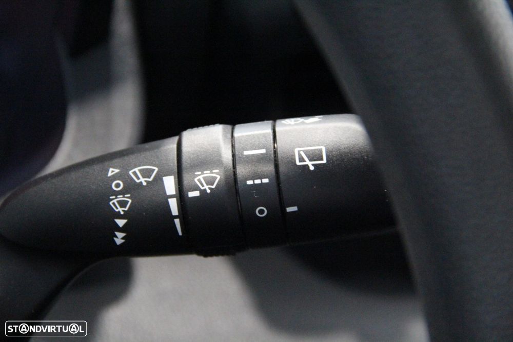 Toyota Yaris 1.5 HDF Comfort - 13