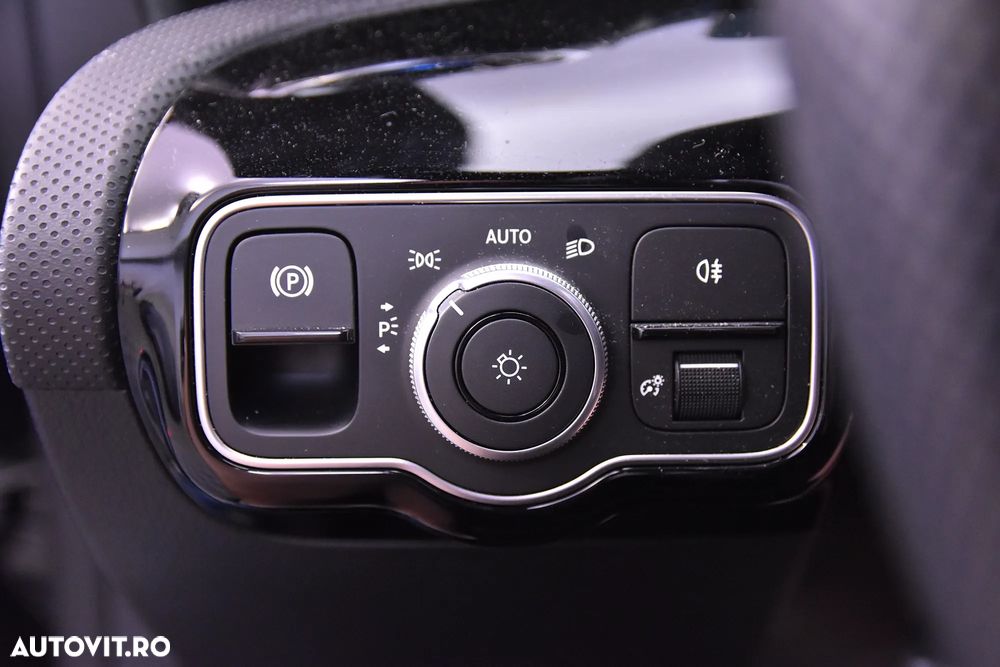 Mercedes-Benz CLA 200 7G-DCT AMG Line - 15