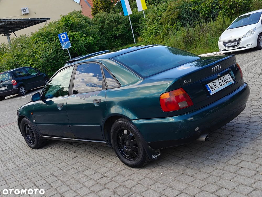 Audi A4 Limousine - 15