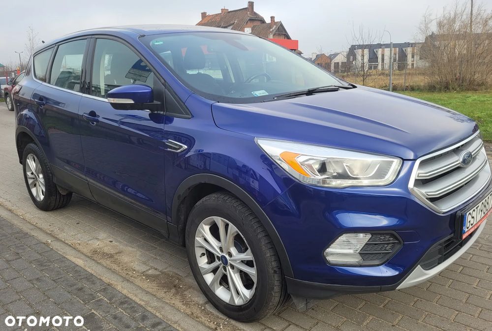 Ford Kuga 2.0 TDCi 2x4 Titanium - 1