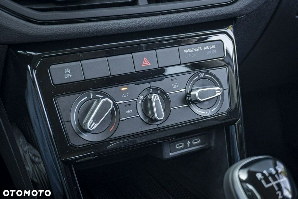 Volkswagen T-Cross - 26