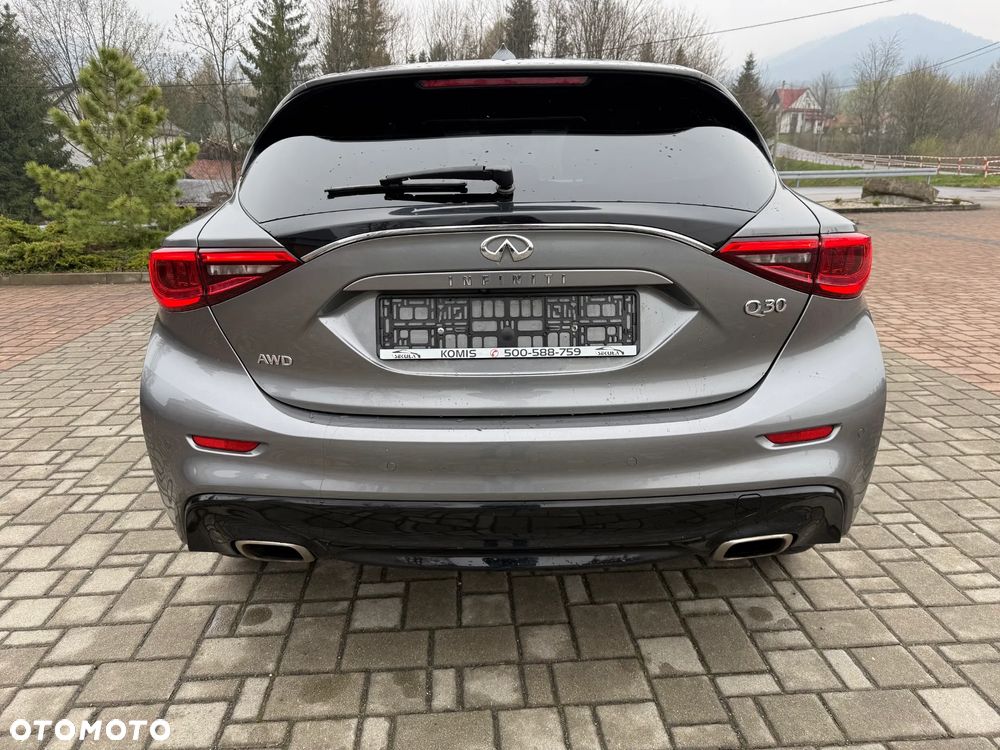 Infiniti Q30 2.2d DCT AWD City Black Edition - 6