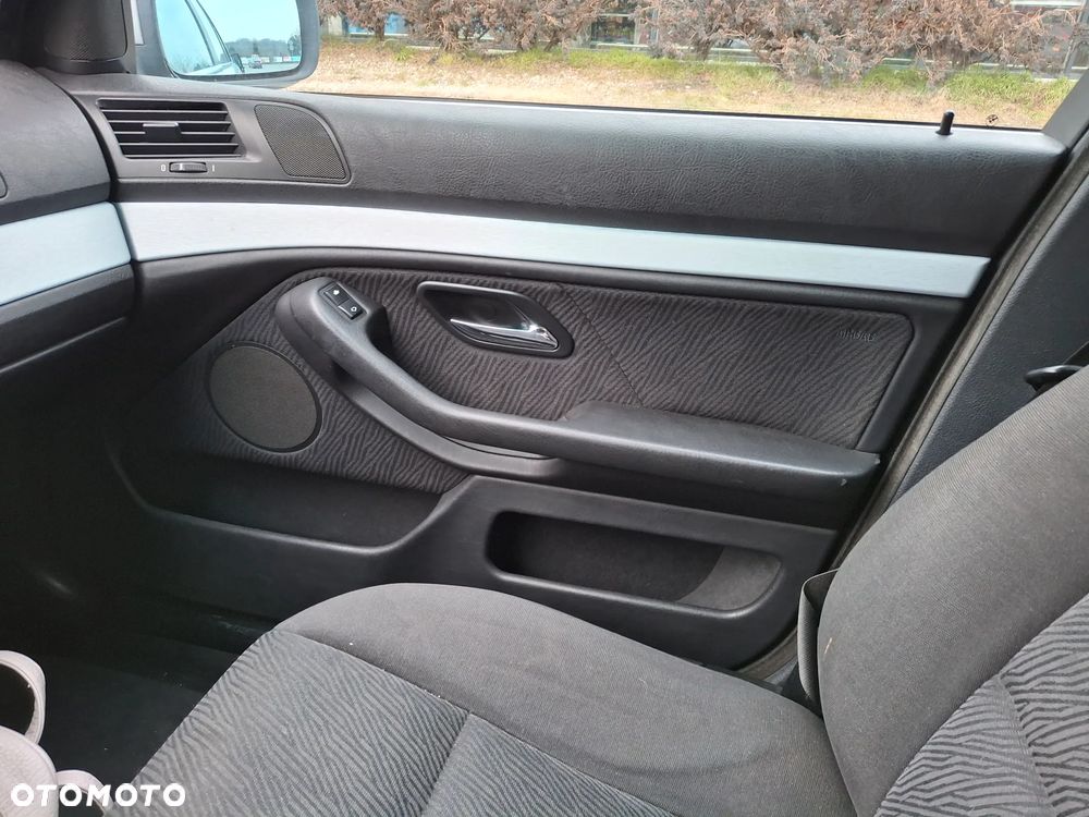 BMW Seria 5 - 16