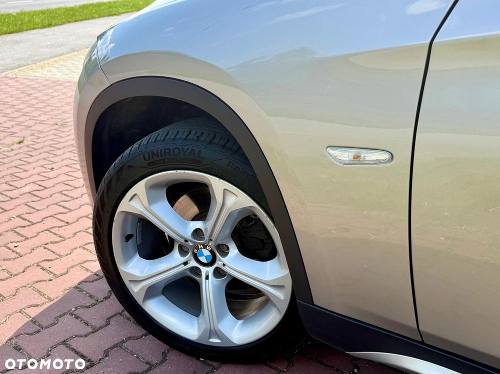 BMW X1 xDrive18d - 9