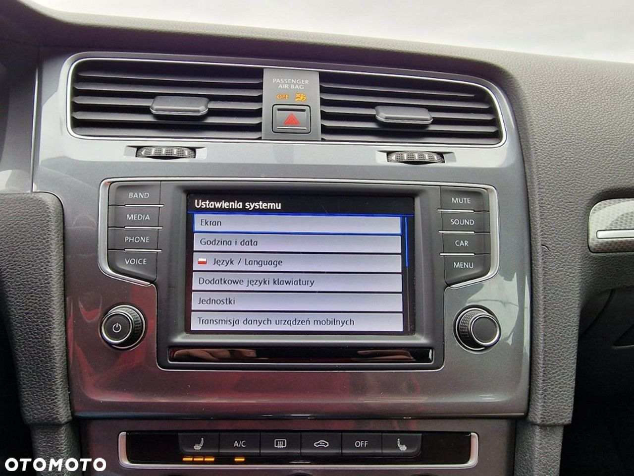 Volkswagen Golf - 23