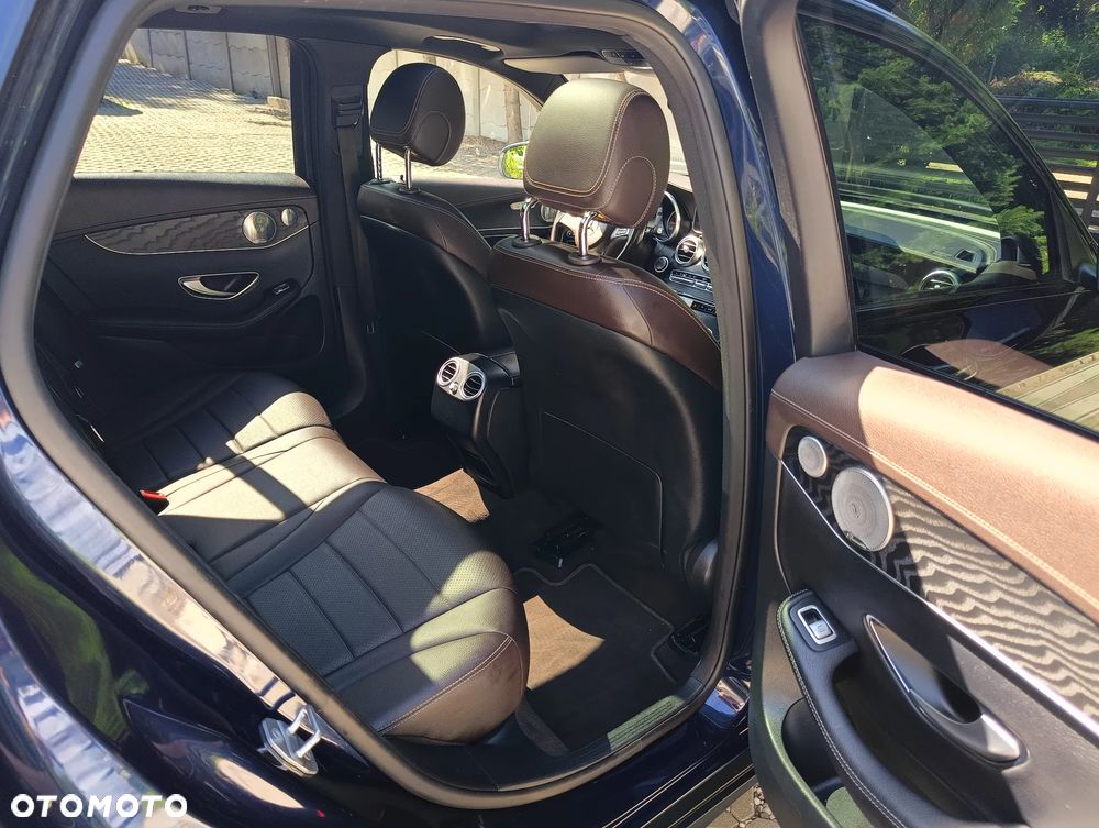 Mercedes-Benz GLC - 25