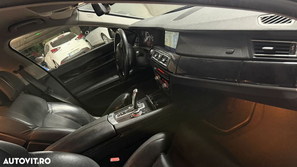 BMW Seria 7 730d Aut. - 12