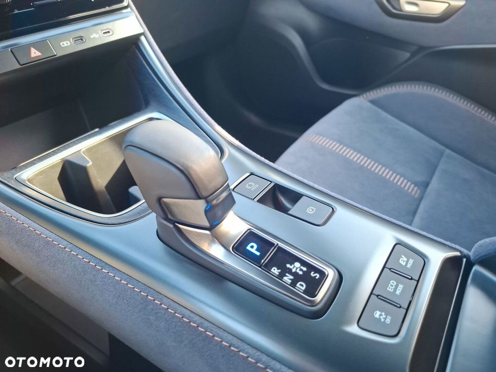Lexus LBX 2024