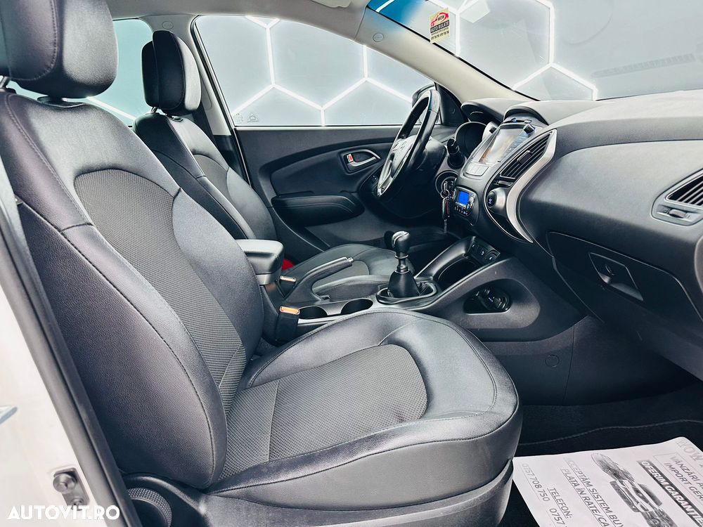 Hyundai ix35 blue 1.6 2WD Finale Silver - 18