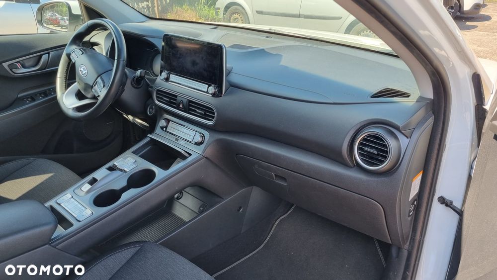 Hyundai Kona 64kWh Executive - 23