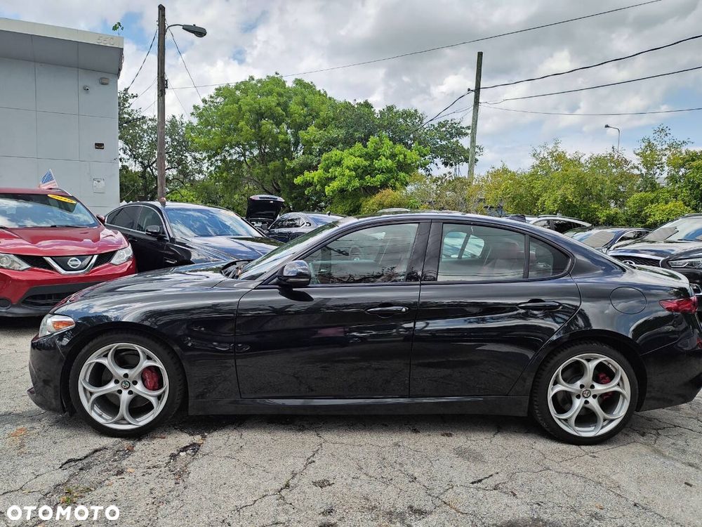 Alfa Romeo Giulia - 39