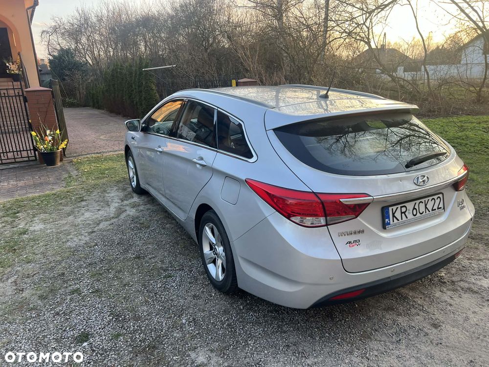 Hyundai i40 Kombi blue 1.6 Classic - 4