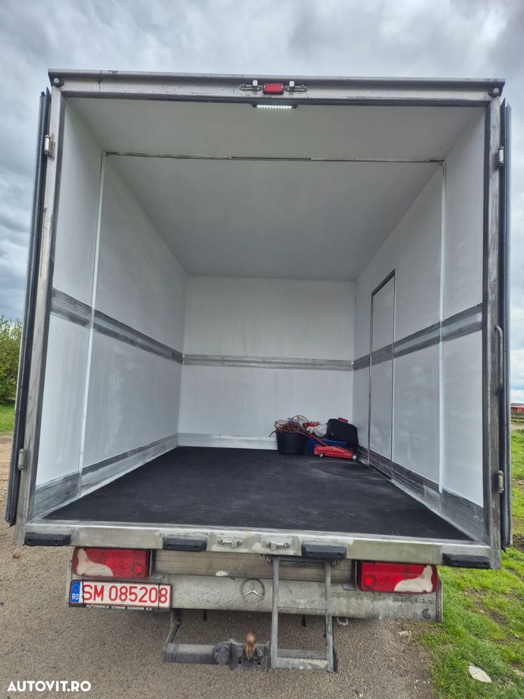 Mercedes-Benz Sprinter - 4