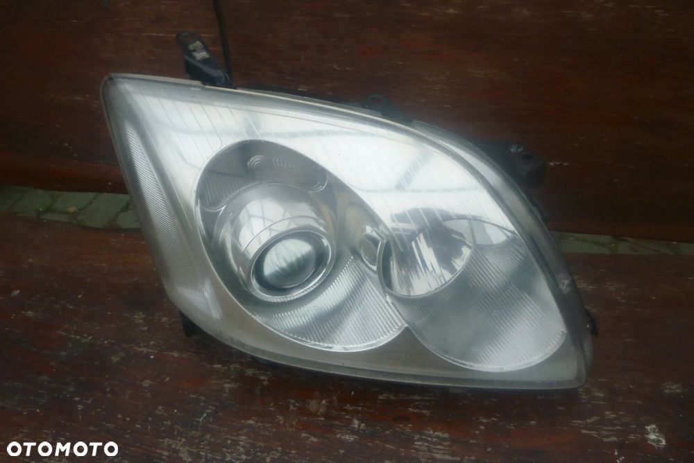 lampa prawa Toyota Avenesis T25 Kolto Europa - 2