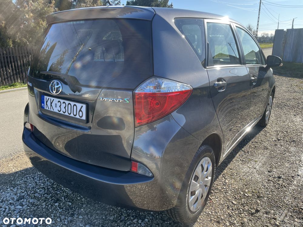 Toyota Verso S - 5