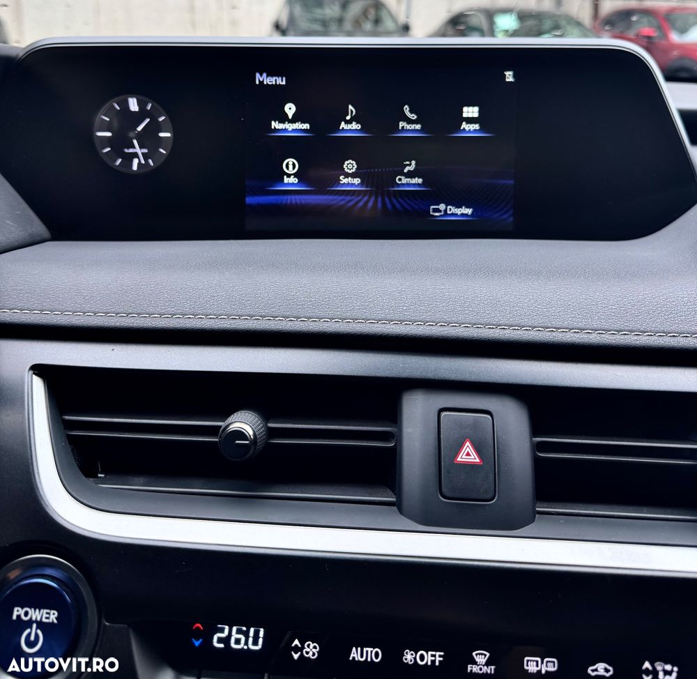 Lexus UX 250h Business Edition - 12