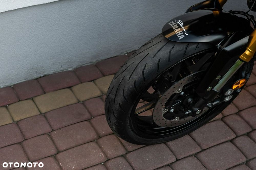 Yamaha MT - 8