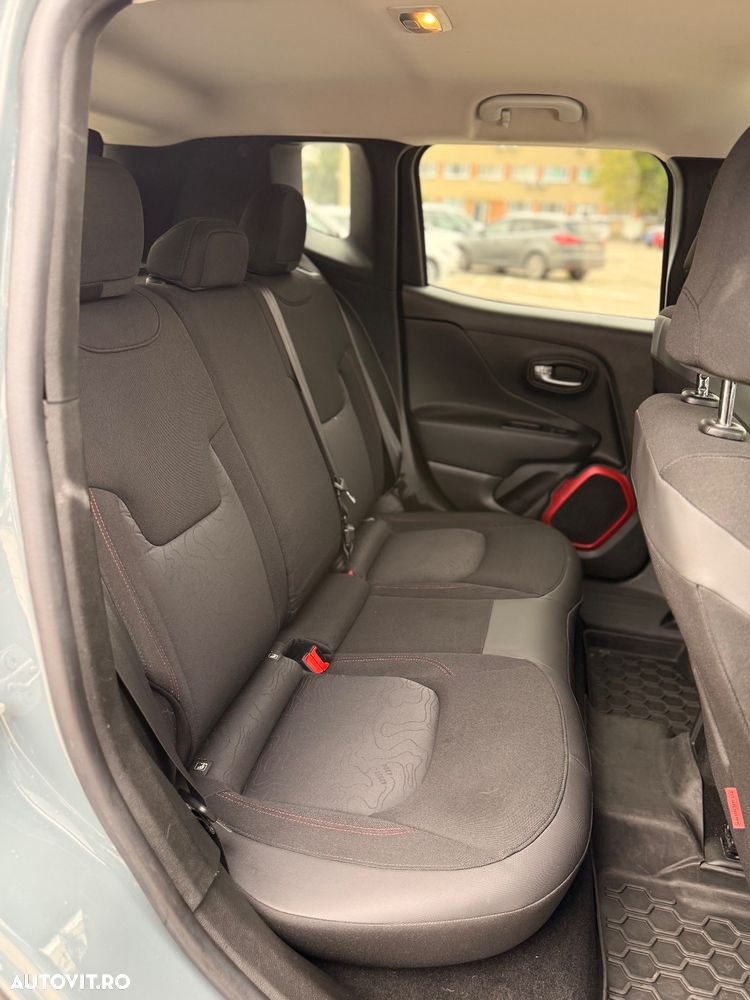 Jeep Renegade 2.0 M-Jet 4x4 AT Trailhawk - 19