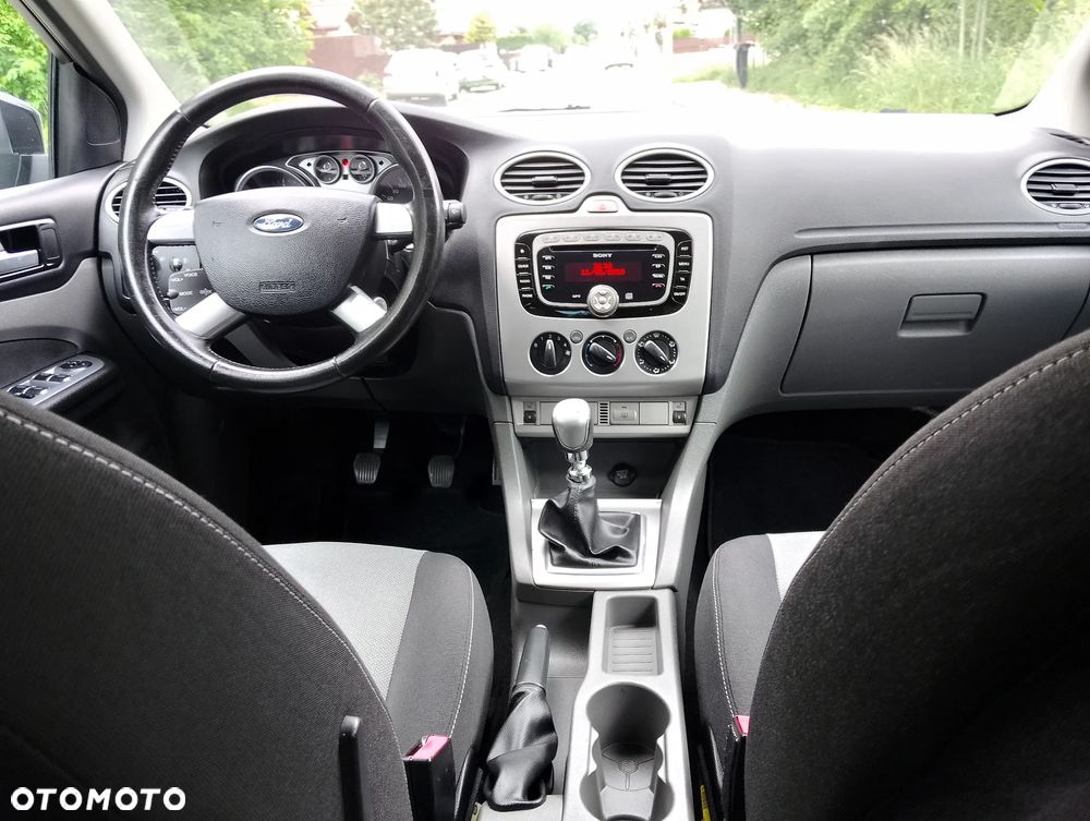Ford Focus - 21