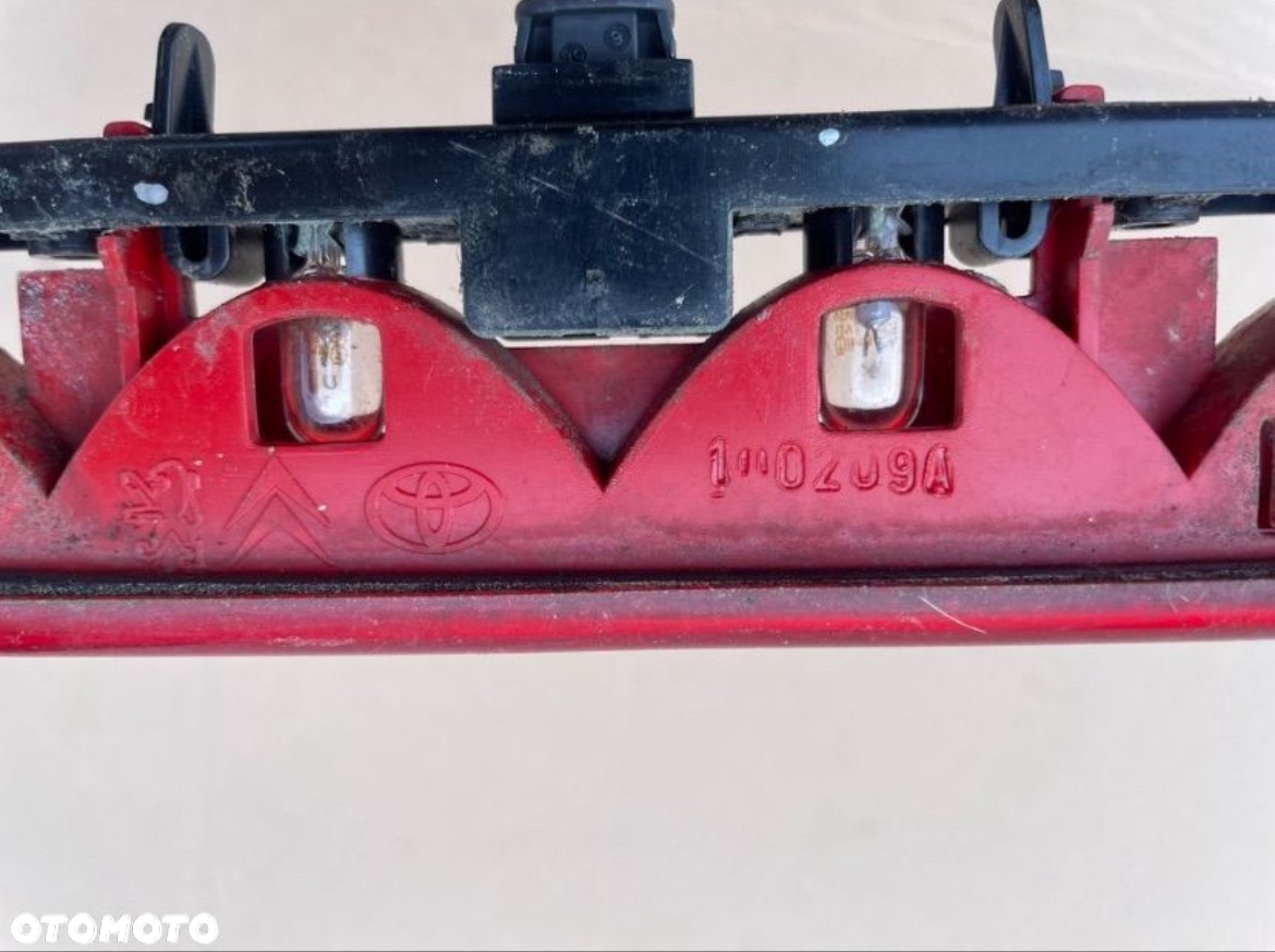 Trzecie światło stop citroen c1 peugeot 107 toyota aygo - 3