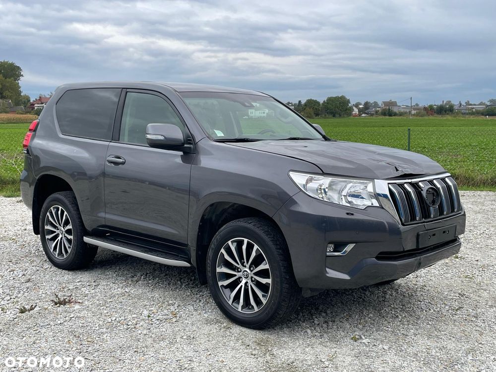 Toyota Land Cruiser 2021 photo 3