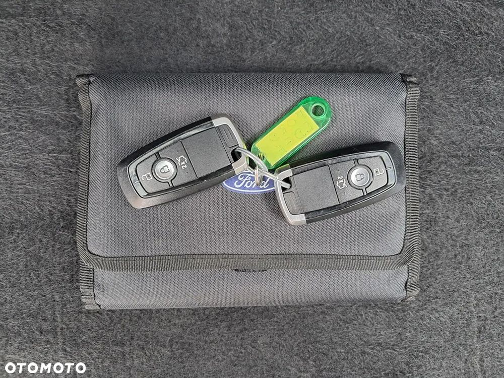 Ford Edge 2.0 TDCi Bi-Turbo 4x4 ST-LINE - 32