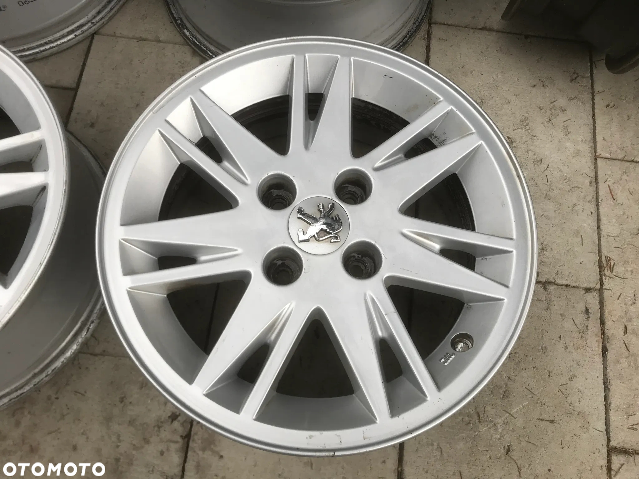 Felgi Peugeot Partner i inne 6x15 4x108 ET23 - 5