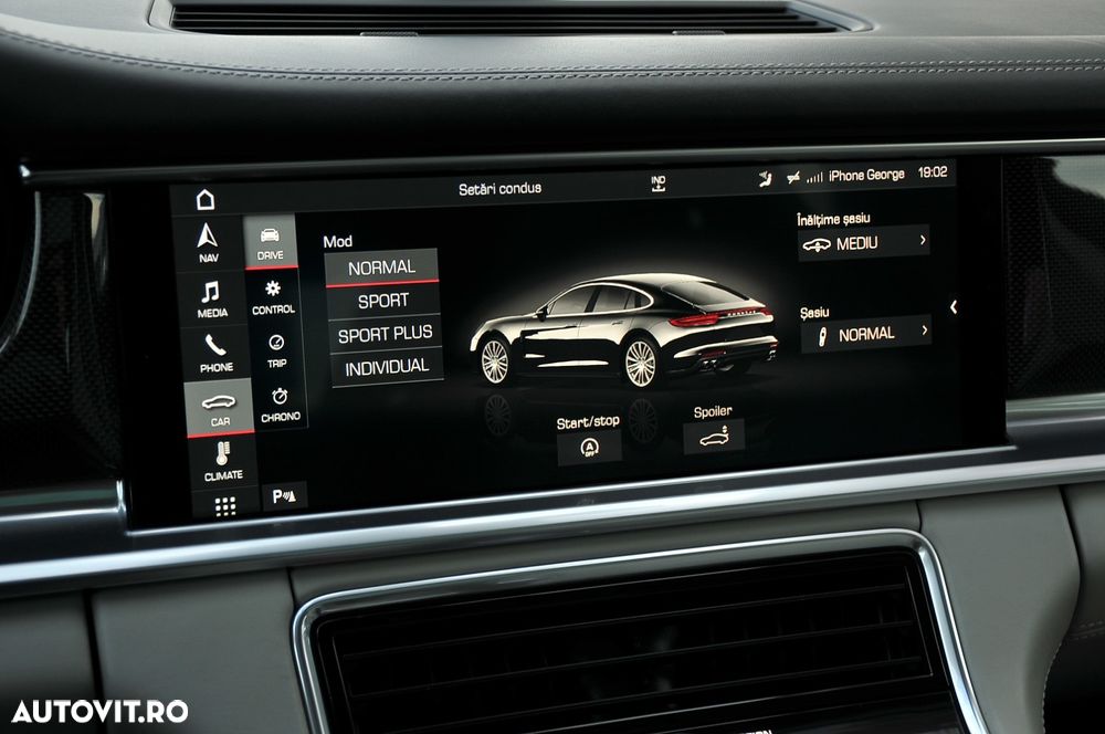 Porsche Panamera 4S Executive - 24