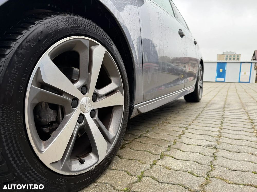 Peugeot 308 1.2L PureTech 130 S&S EAT8 GT - 9