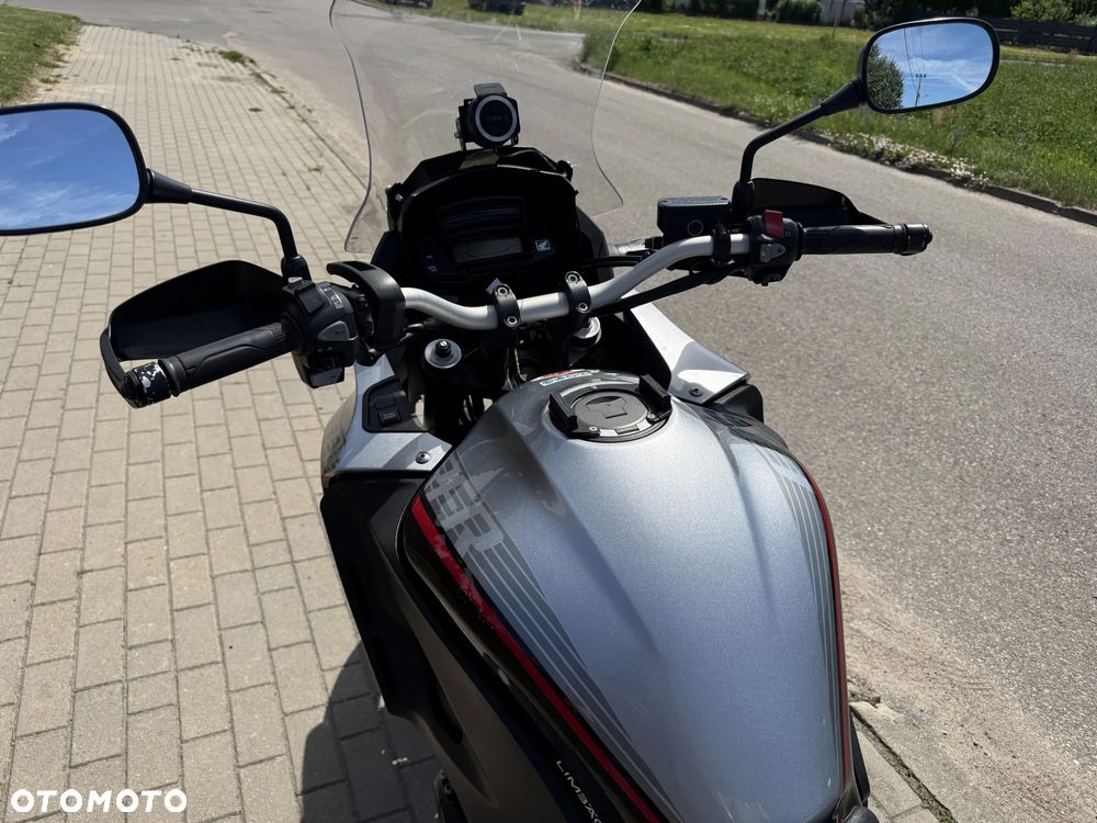 Honda VFR - 15