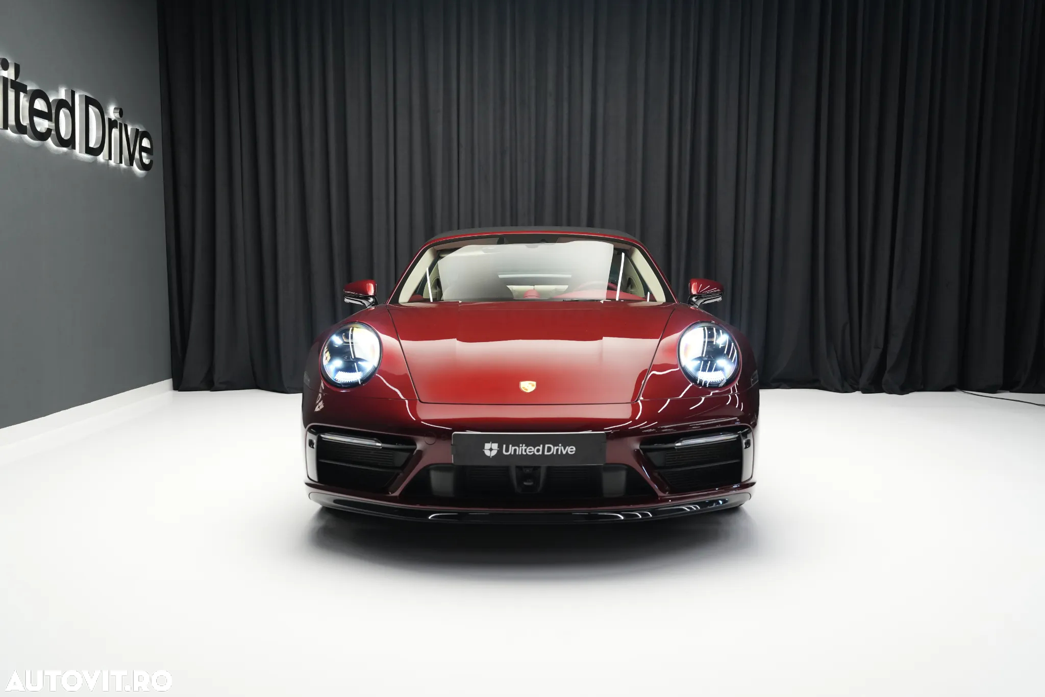 Porsche 911 Targa 4S PDK Heritage Design Edition - 2