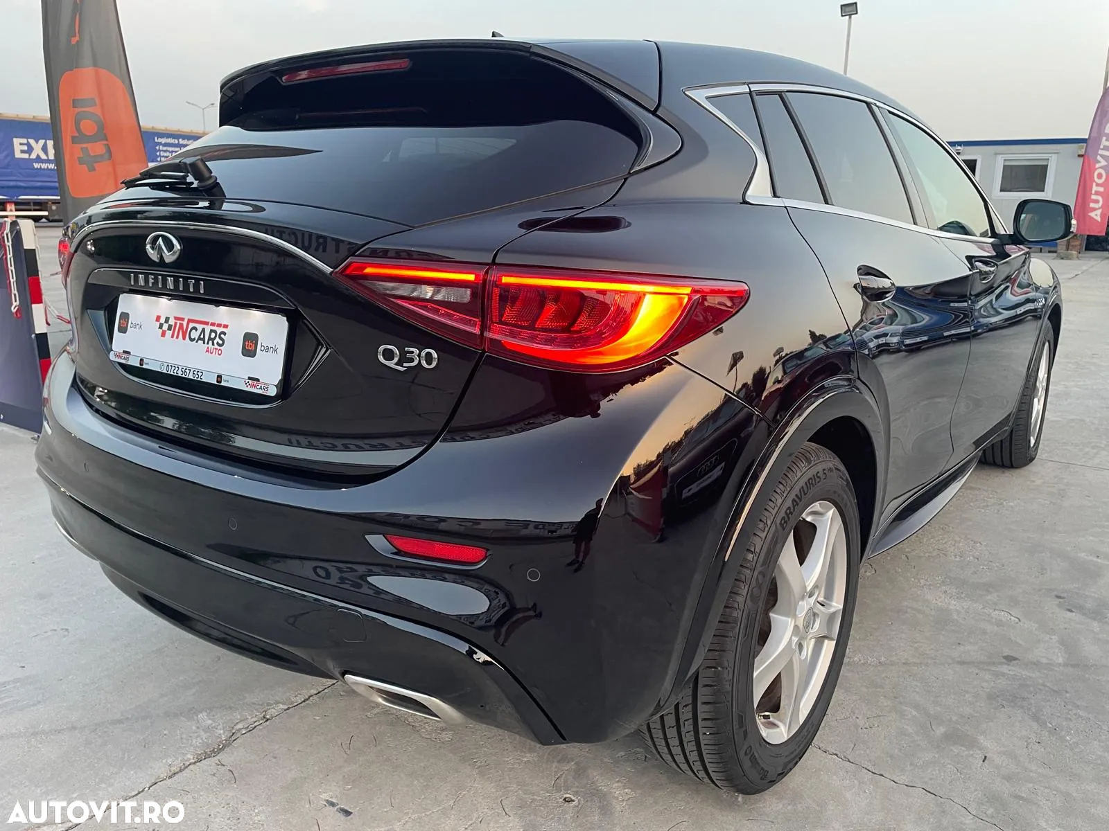 Infiniti Q30 - 20