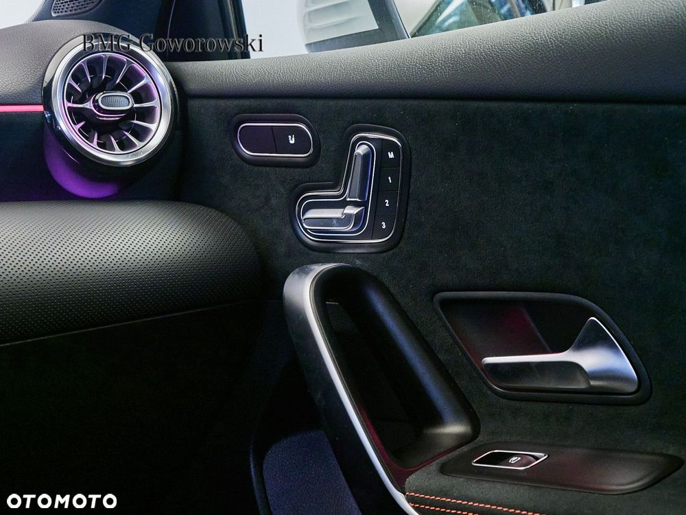 Mercedes-Benz Klasa A 250 e PHEV AMG Line 8G-DCT - 16