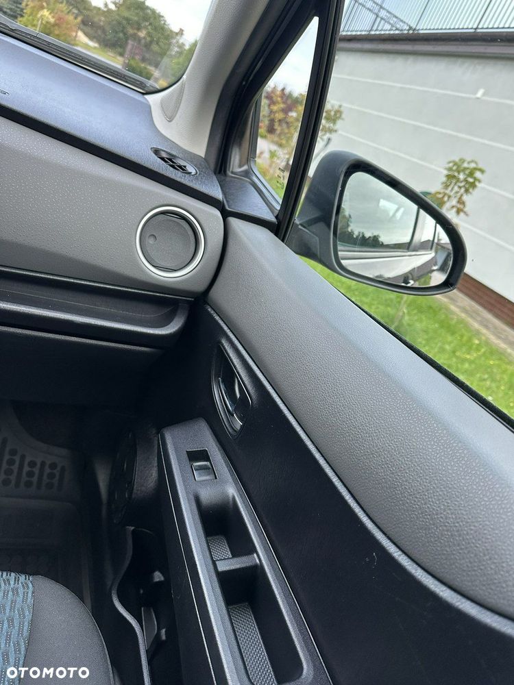 Toyota Yaris - 22