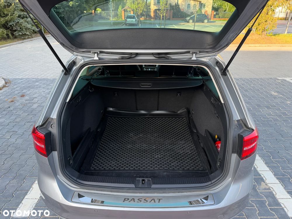 Volkswagen Passat 2.0 TDI SCR DSG Comfortline - 21