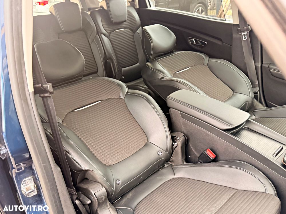 Renault Grand Scenic - 23
