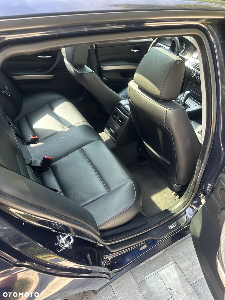 BMW Seria 3 320i - 7