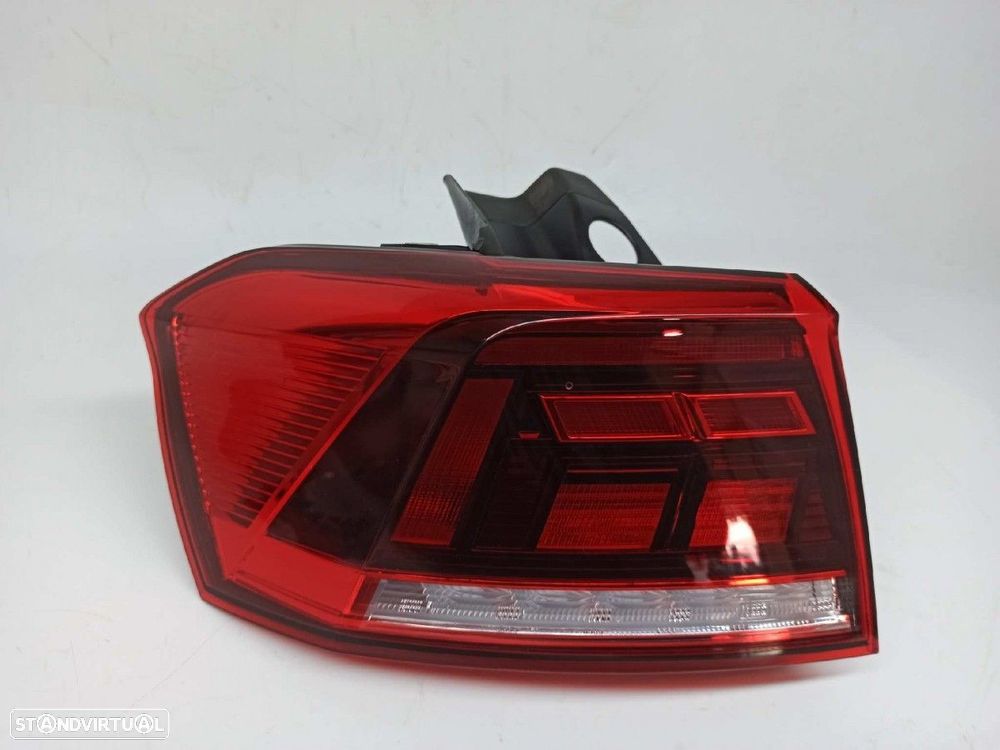 FAROLIM TRASEIRO ESQUERDO VOLKSWAGEN PASSAT VARIANT (CB5) PASSAT - 3