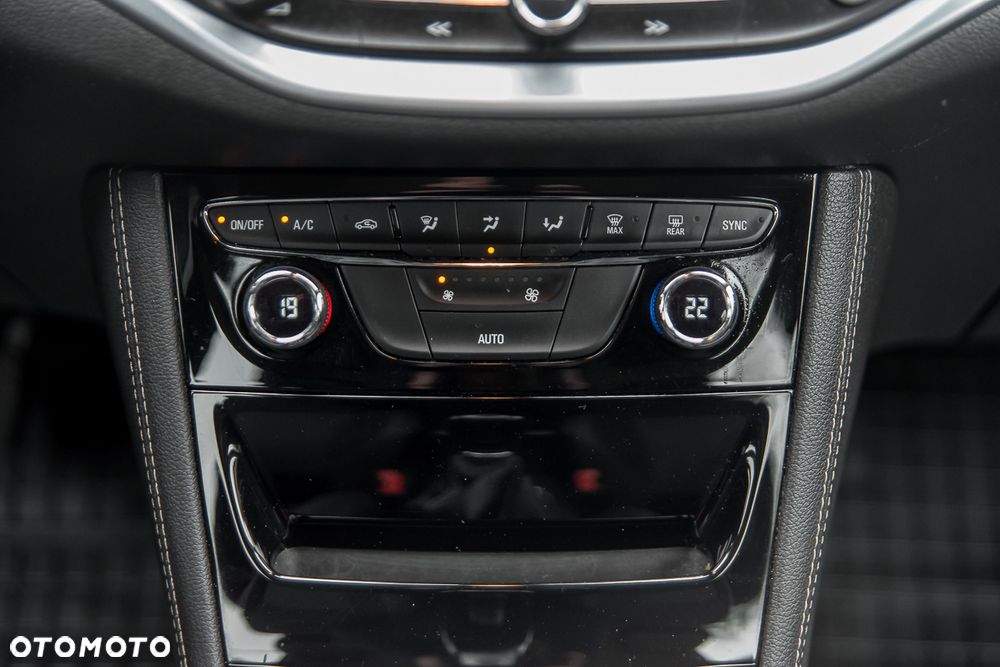 Opel Astra 1.4 Turbo Edition - 27