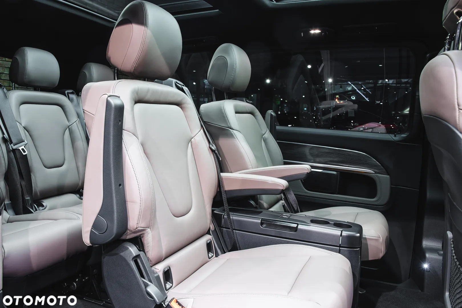 Mercedes-Benz Klasa V 300 d 4-Matic Avantgarde 9G-Tronic (d³ugi) - 27