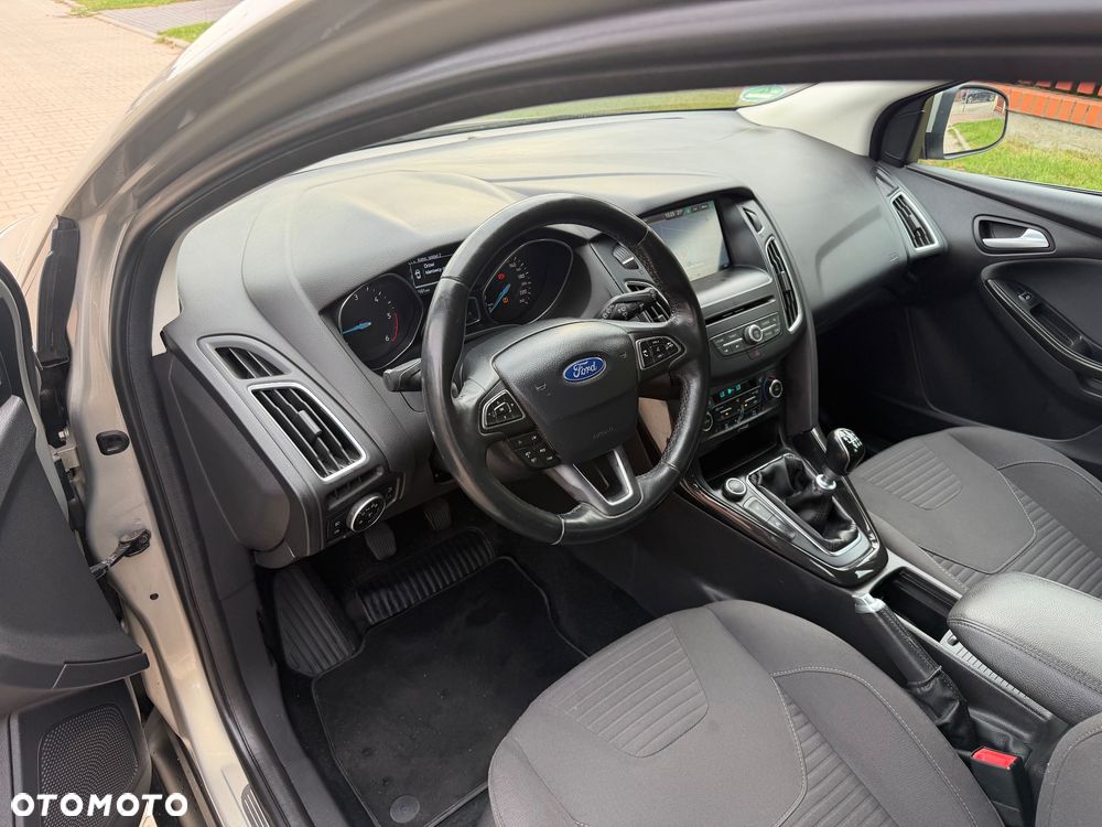 Ford Focus 2.0 TDCi DPF Start-Stopp-System Titanium - 30