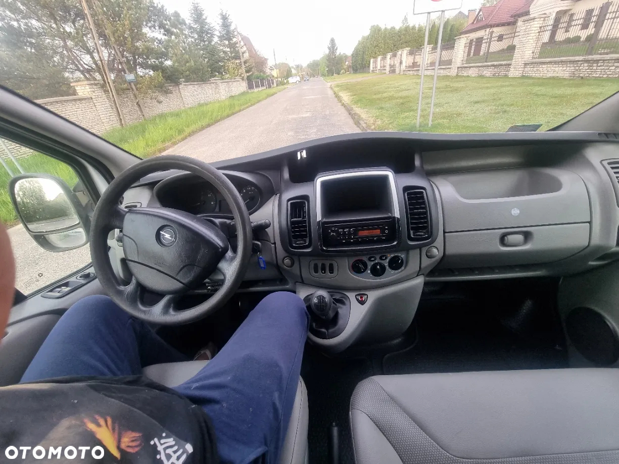 Opel Vivaro - 18