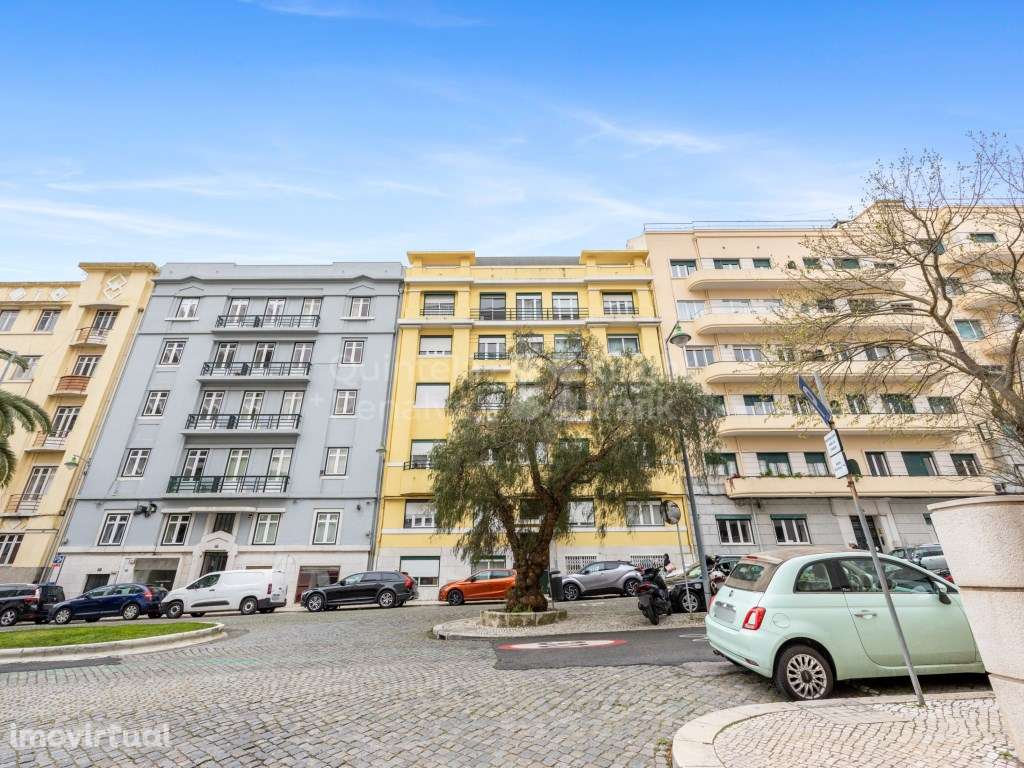 Apartamento T3+1 reabilitado nas Avenidas Novas - Grande imagem: 4/25