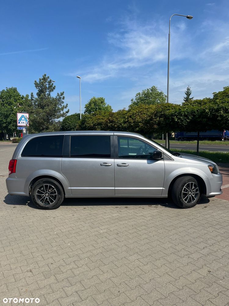 Dodge Grand Caravan - 15