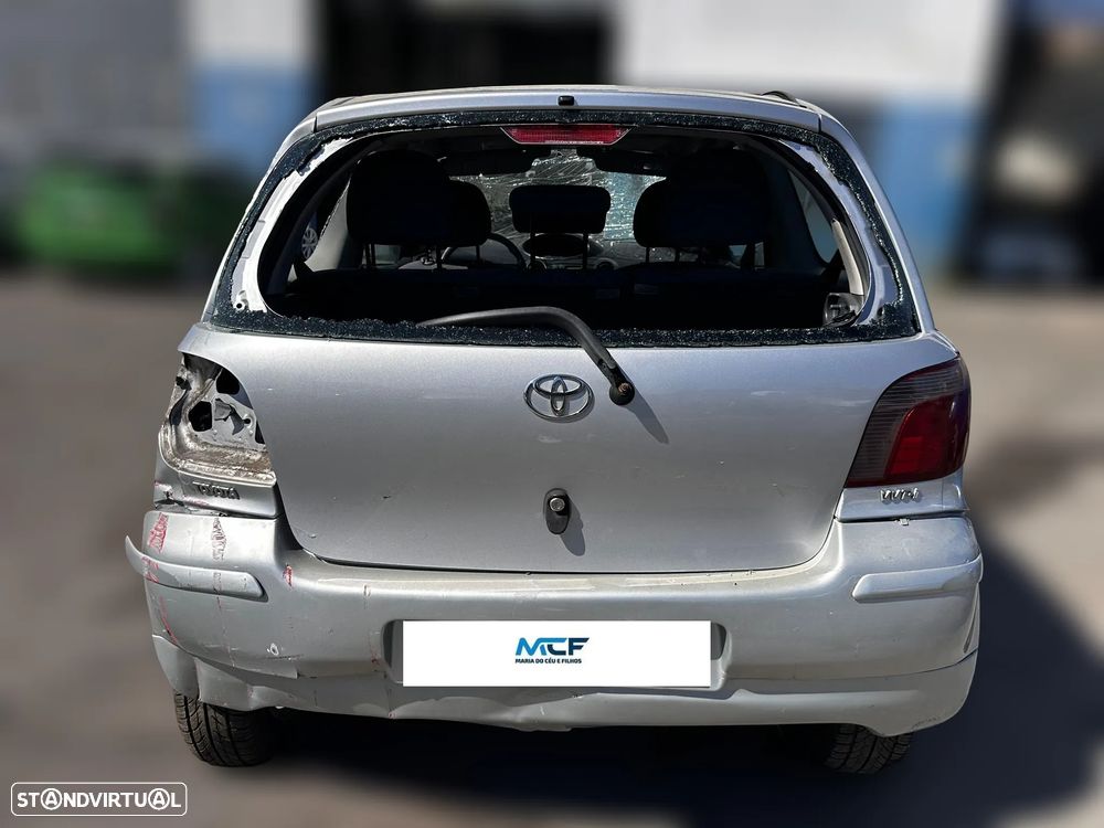 Toyota Yaris 1.0 vvti de 2000 para peças - 4