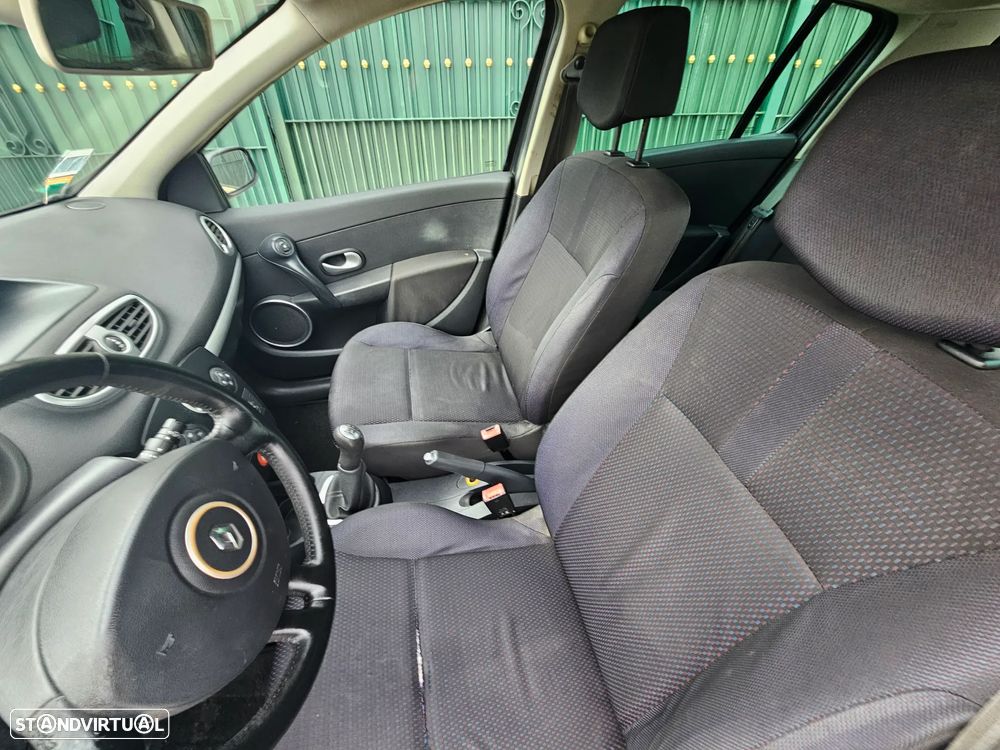 Renault Clio 1.2 TCE Dynamique S - 10