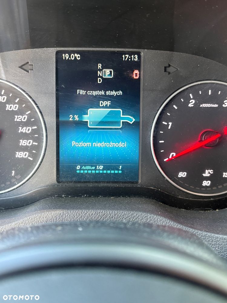 Mercedes-Benz Sprinter - 9