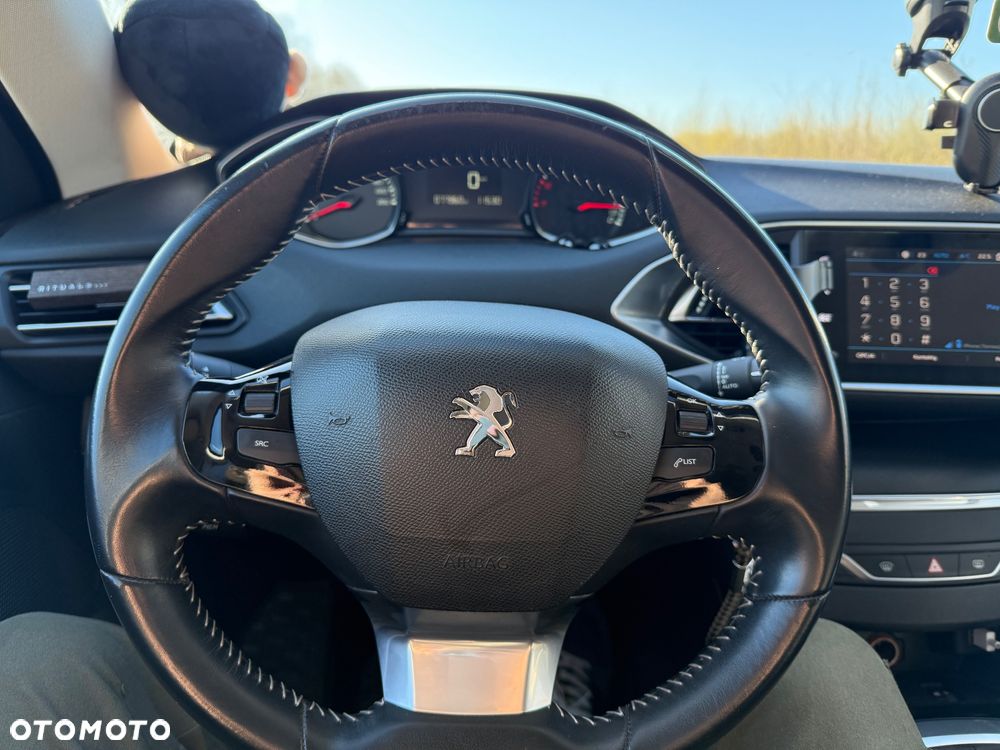 Peugeot 308 1.2 PureTech Allure S&S - 20
