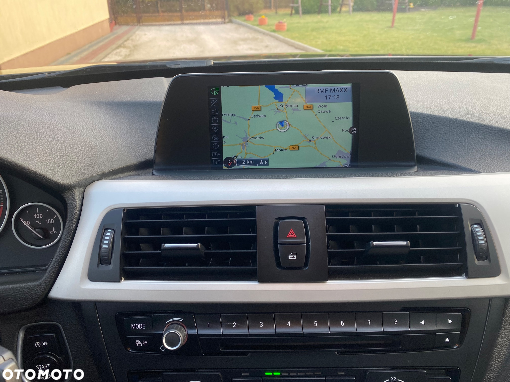 BMW Seria 3 318d Touring - 14