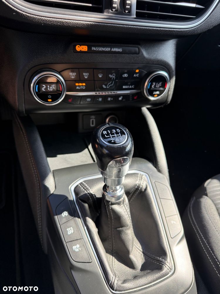 Ford Focus 1.5 EcoBlue STart-Stopp-System TITANIUM - 16